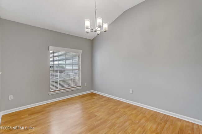 Building Photo - 9642 Pritmore Rd E