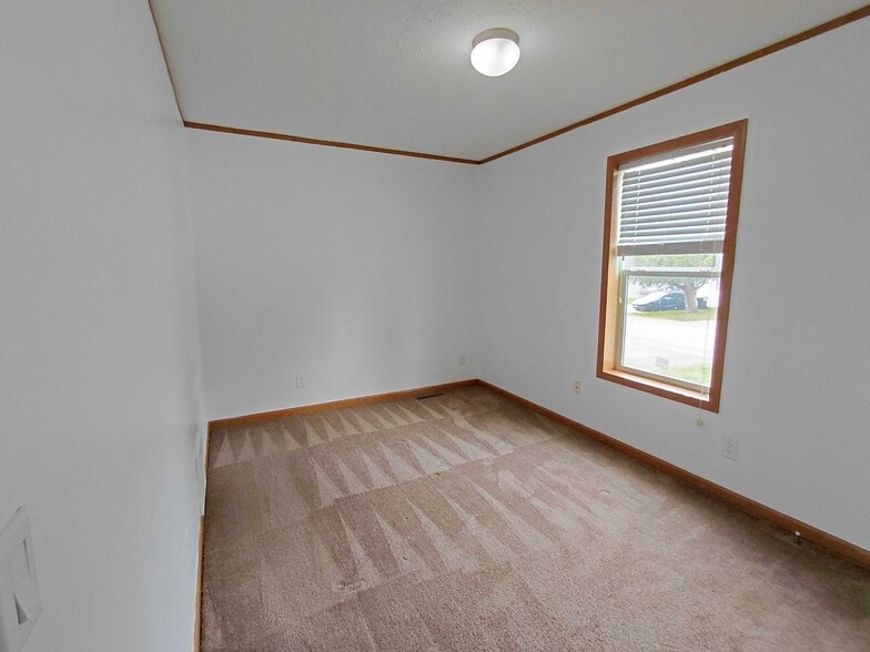 Building Photo - 2008 Heron Dr NW