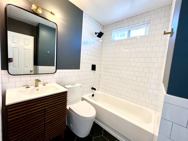 Building Photo - 2459 Torrance Blvd