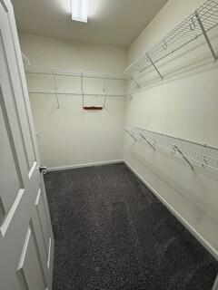 Large walk-in closet - 1925 N Water St