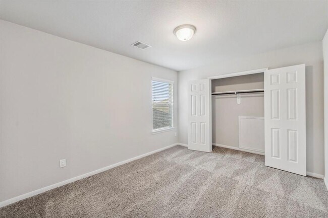 Building Photo - 18318 Windy Knl Wy