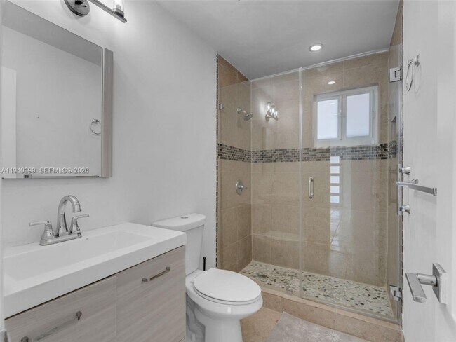 Building Photo - 1811 SW 97th Terrace