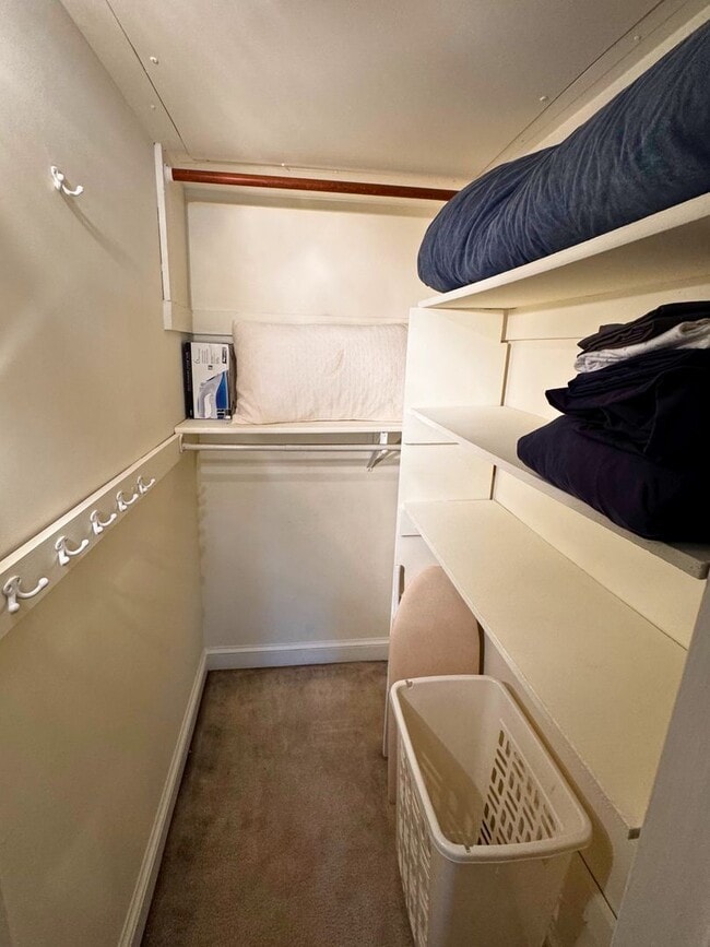 Building Photo - 2107 N Scott St