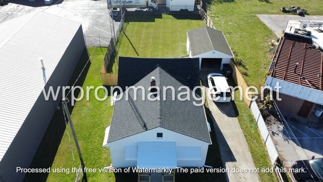 Building Photo - 2 Bed 1 Bath House in Washington Local Sch...