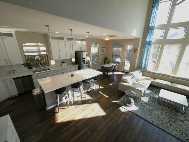 Building Photo - 20715 White Hyacinth Dr