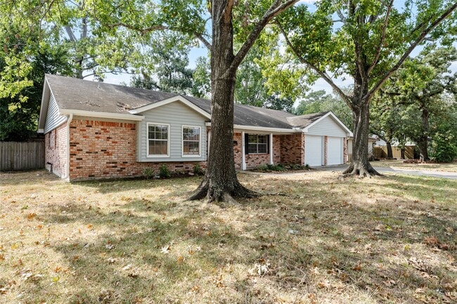 Building Photo - 10429 Moorberry Ln