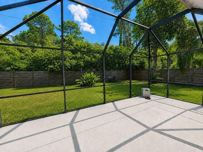 Building Photo - 534 Sevilla Dr