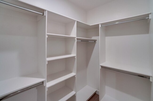 Building Photo - 8600 Glenoaks Blvd