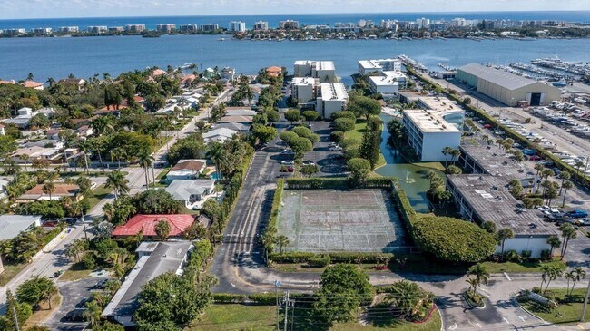 Building Photo - 890 N Federal Hwy