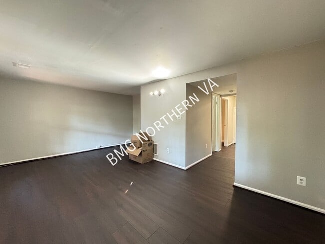Building Photo - 8651 Centerton Ln