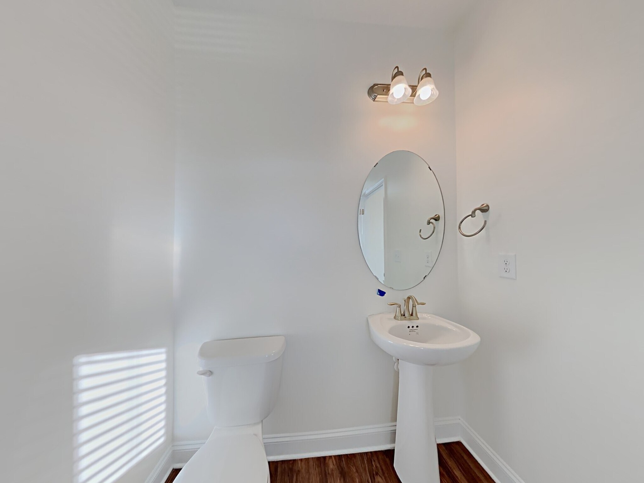 Building Photo - 1124 Bentley Pl