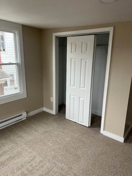 Building Photo - 205 E 2nd St