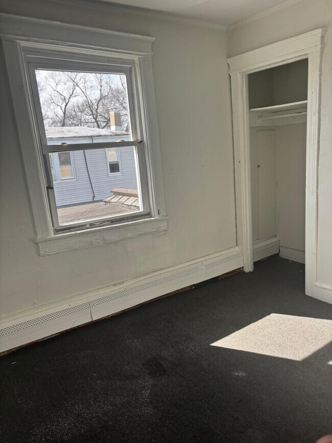 Building Photo - 201 4th St