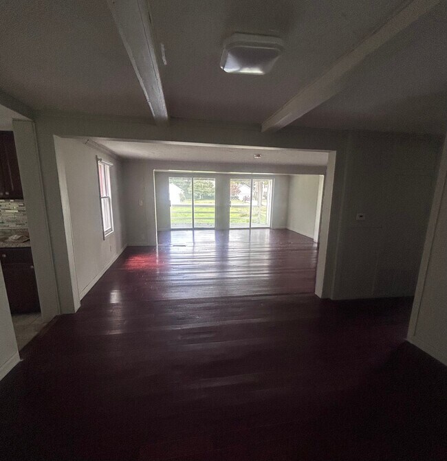 Building Photo - 32700 Pettibone Rd
