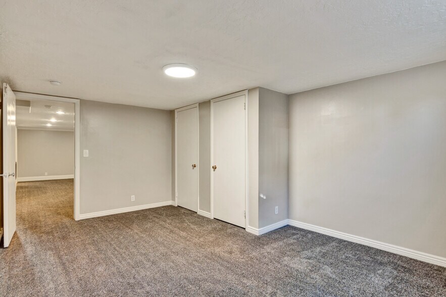 Building Photo - 436 E 6815 S