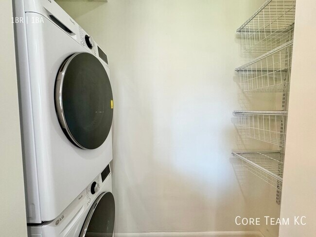 Building Photo - 4203 SW Trafficway