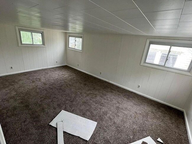 Building Photo - 4 Bedroom 1.5 bath house for rent