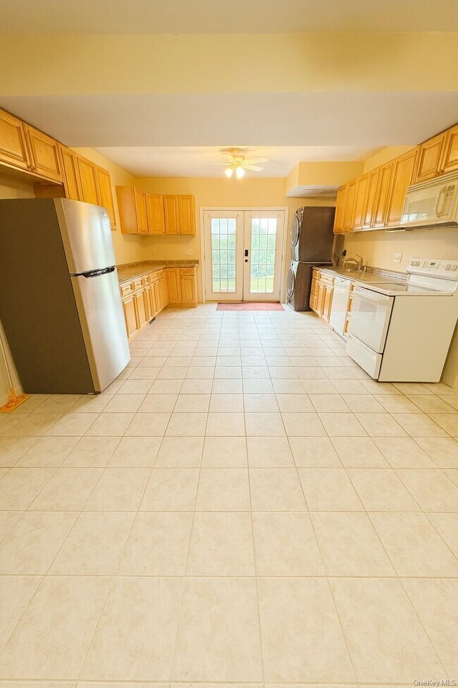 Building Photo - 10 Ashlyn Dr