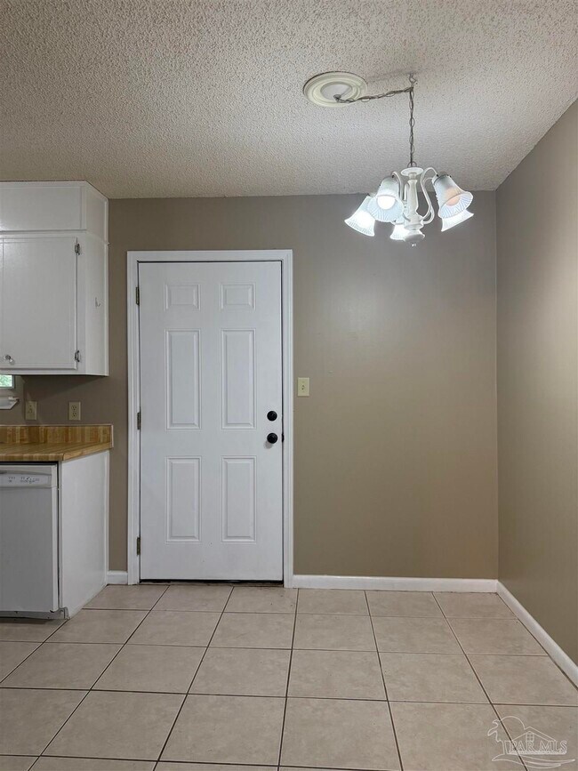 Building Photo - 4204 W Avenida De Golf