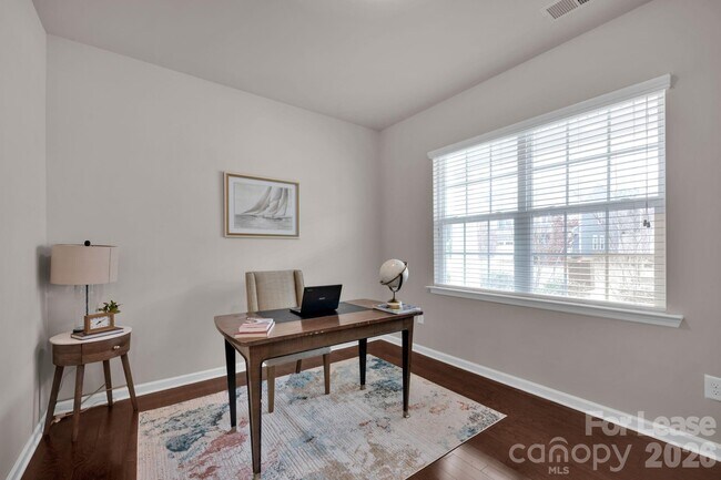 Building Photo - 132 Cherry Bark Dr