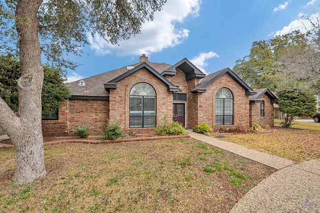 Building Photo - 6415 San Mateo Ln