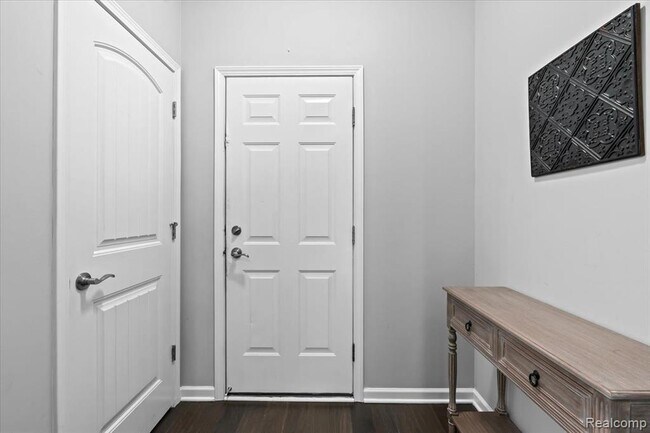 Building Photo - 49645 Hartwick Dr