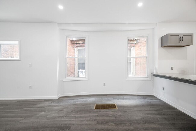 Building Photo - 2844 N 24th St