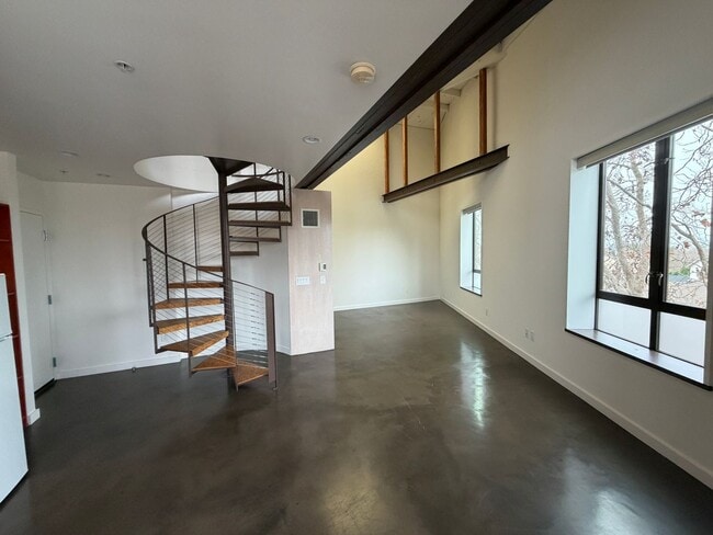 Building Photo - Contemporary, Large 1br/1ba Apt. Near Ashby BART