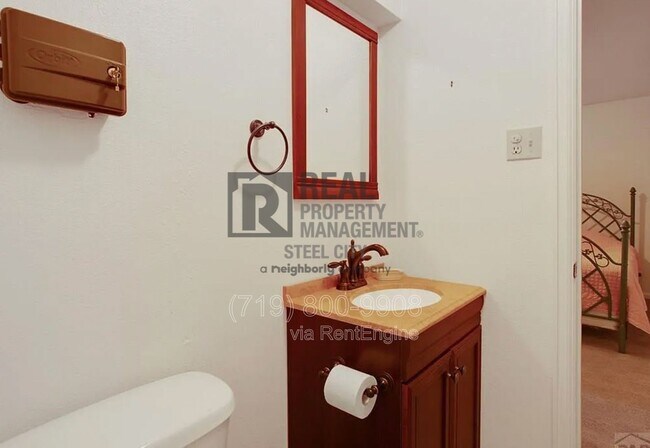 Building Photo - 2541 Taylor Ln