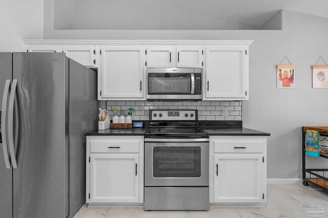 Building Photo - 2442 Raider Ln