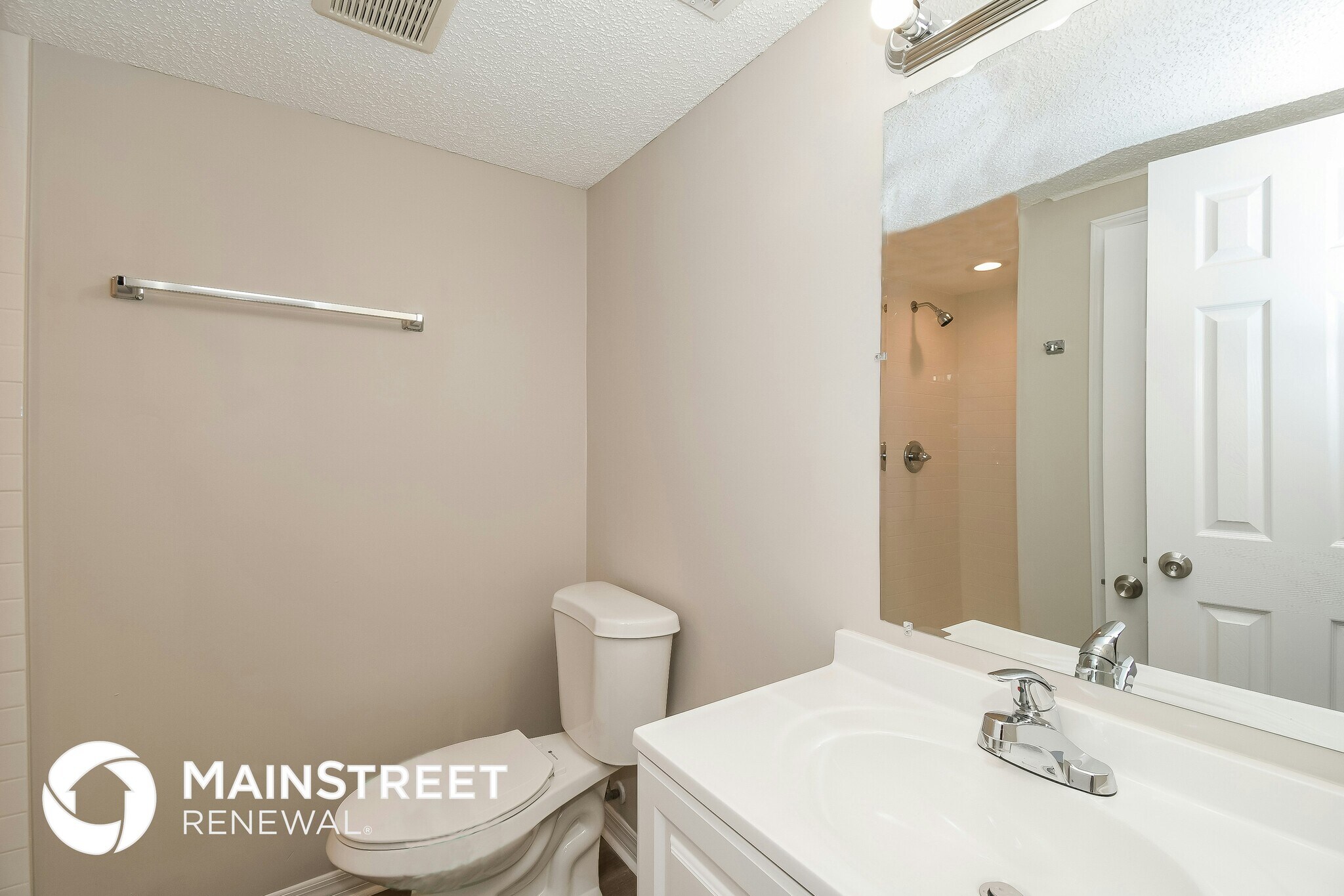 Building Photo - 6472 Dickens Dr