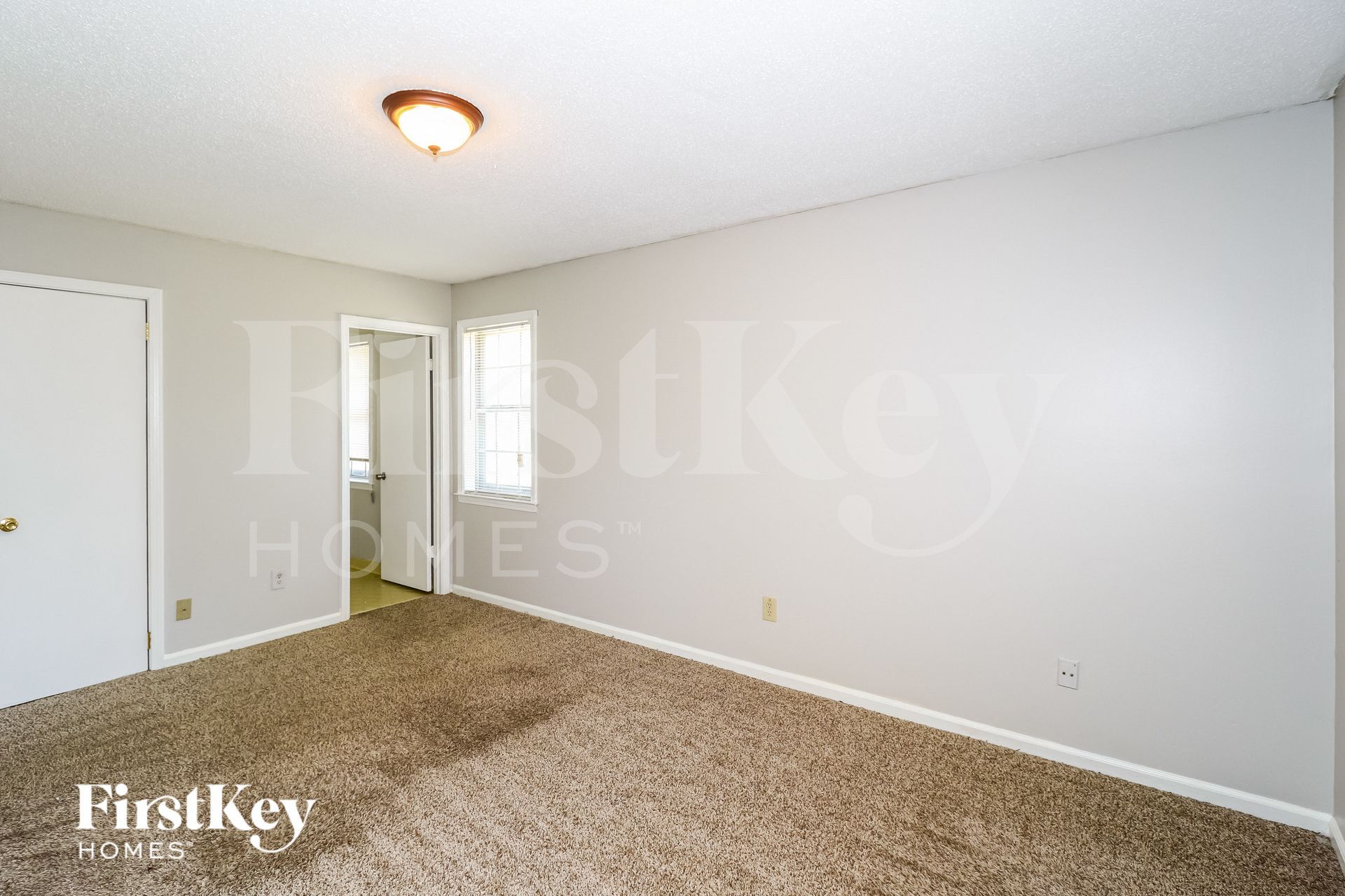 Building Photo - 2082 Leichester Ln