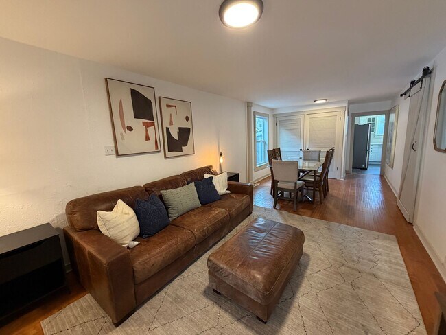 Building Photo - Fully Furnished Sloan's Lake 2 bedroom home