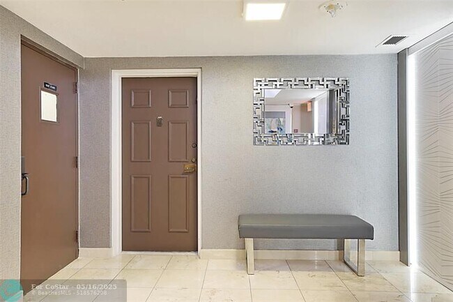 Building Photo - 7186 Promenade Dr