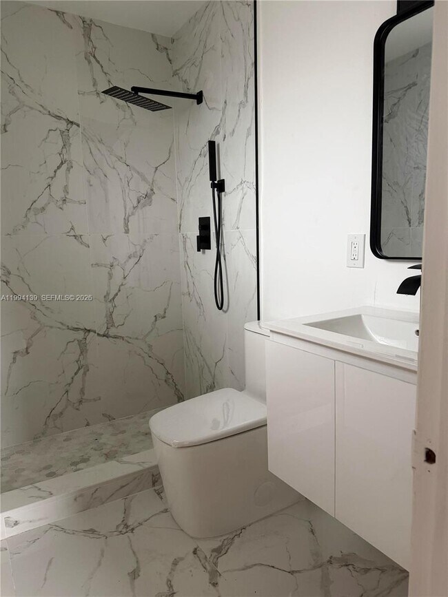 Building Photo - 1781 SW 13th St