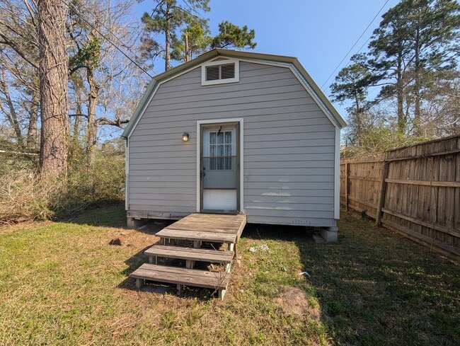 Building Photo - 104 Ponderosa Trail