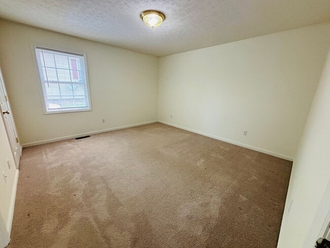 Building Photo - 206 Reynolds Ave
