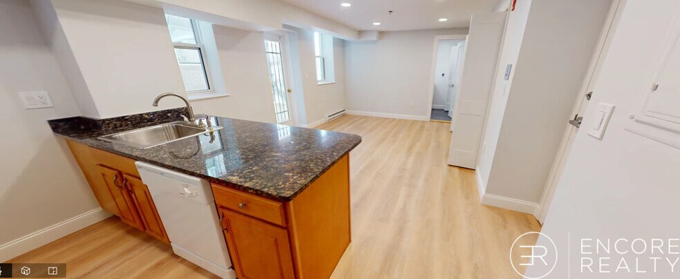 Building Photo - 51 Queensberry St