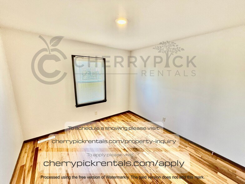 Building Photo - 7201 S 22nd St