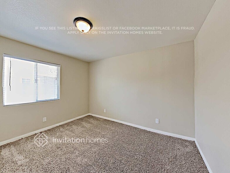 Building Photo - 1241 E Herring Ave