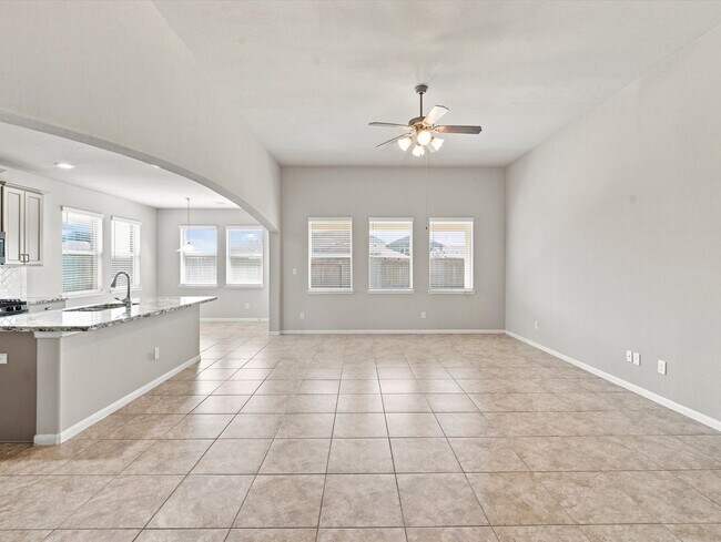Building Photo - 31407 Elkcreek Bend Dr