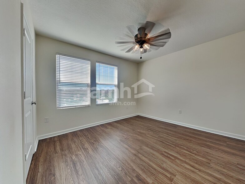 Building Photo - 8716 Layalie Way