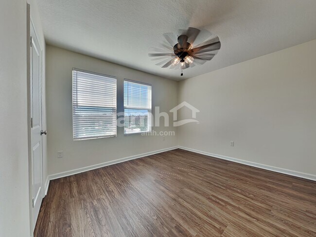 Building Photo - 8716 Layalie Way