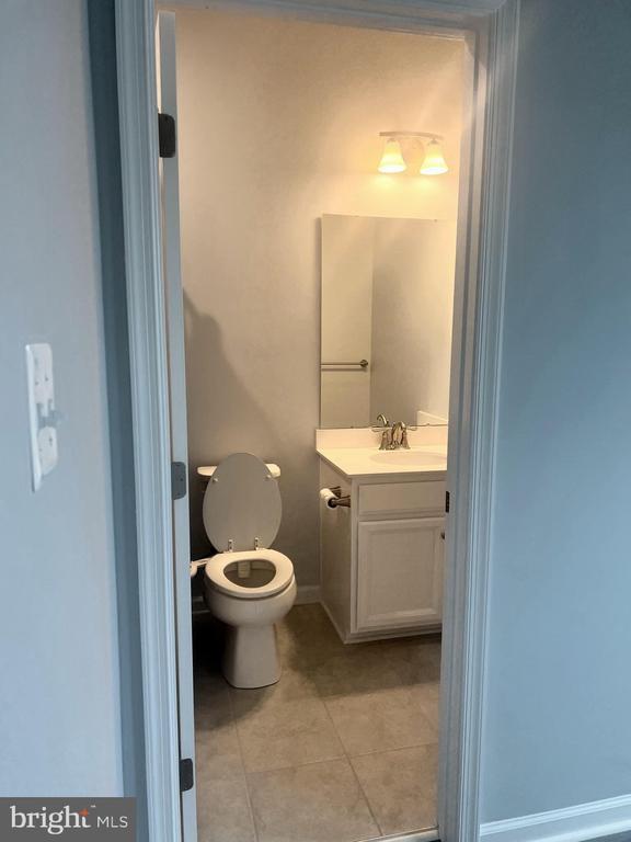 Building Photo - 3781 Vly Frd Wy