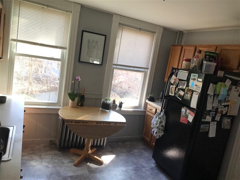 Building Photo - 62 Eustis St