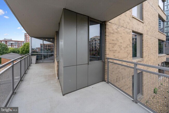 Building Photo - 2001 15th St N