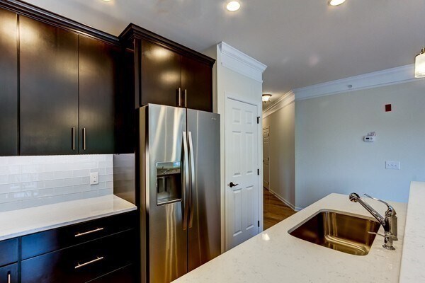 Building Photo - 1008 Bradish Ln