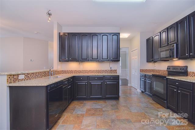 Building Photo - 17237 Baldwin Hall Dr