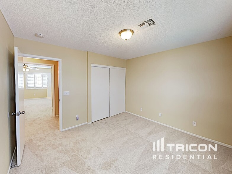 Building Photo - 1446 Lodgepole Dr