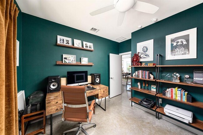Building Photo - 301 W Stassney Ln